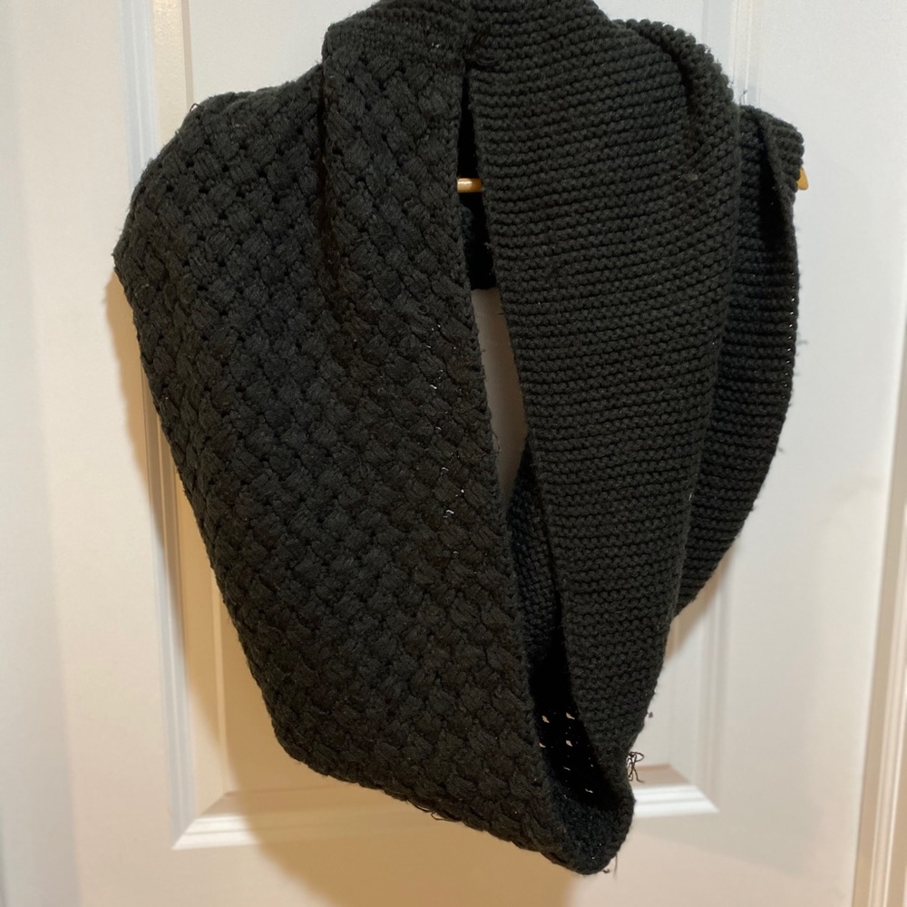 Black Knit Tunnel Scarf